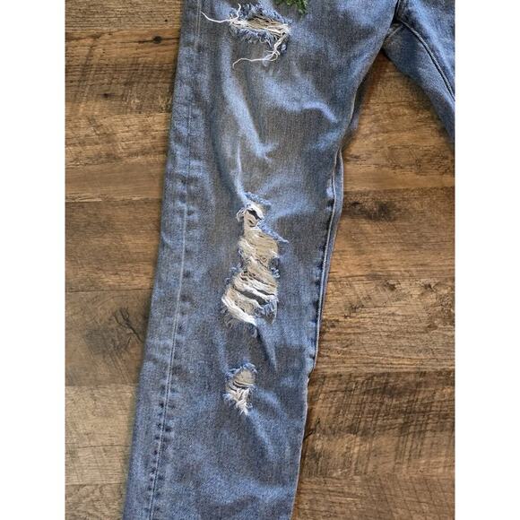 PacSun Patched Girlfriend Cropped Jeans Women's Size 26 MidRise Frayed Hem - Picture 4 of 8
